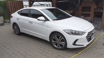 Hyundai Elantra - 3