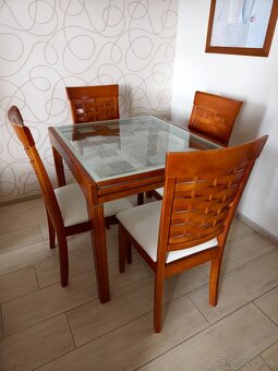 Predám sklenený rozkladací stôl a stoličky - 3