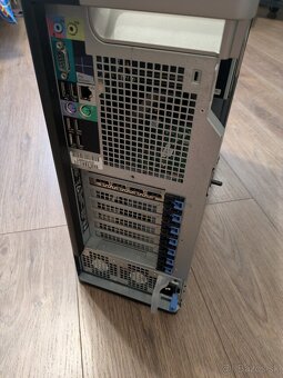 Predám PC Dell T5810 - 3