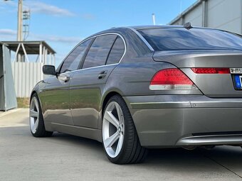 BMW E66 760Li V12 - 3