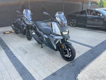 REZERVOVANÉ do 11.05.2025 Predám BMW C 400 X - 3