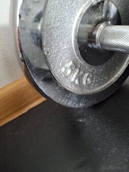 Činky na predaj 2x9kg + 2x16,5kg. Pozvarané rúčku na kliky - 3