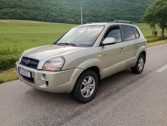 Predám Hyundai tucson 4x4 diesel - 3