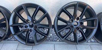GEMINI SCHWARZ skoda Octavia RS 3 5x112  7,5x18 ET 51 - 3