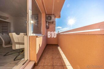 SENEC NA DLANI V TOMTO PREROBENOM 3 IZBOVOM BYTE NA J. JESEN - 3