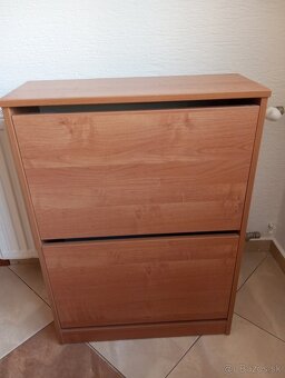 Vešiak.botnik písací stolok - 3