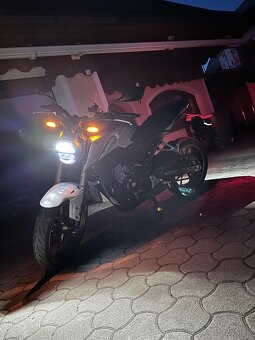 Honda CB 125R 2022 - 3