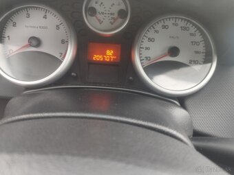 Peugeot 207 benzín 1.4 70kw - 3