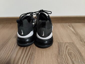 Nike Air Max 270 React 42 - čierne tenisky - 3
