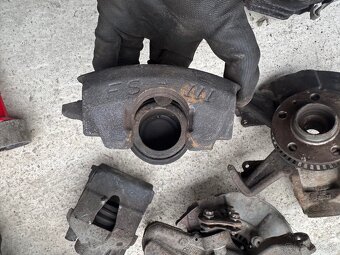 Predám komplet brzdy - 3