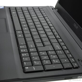 Predám notebook Asus X54L - 3