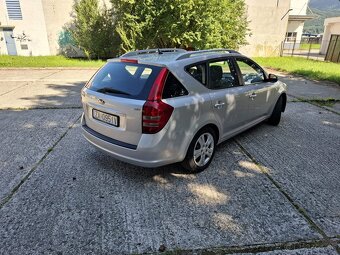Kia ceed SW 1,6CRDi 85kw r.v.2010 - 3