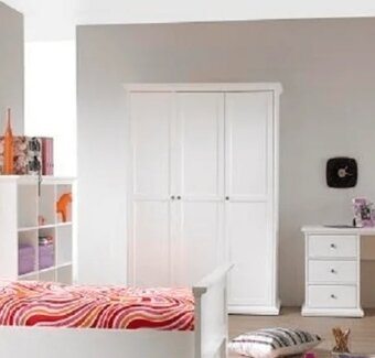 Biela skriňa, PARIS 3D - 3