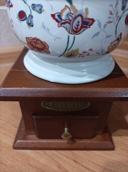 Drevený mlynček na kávu - 3