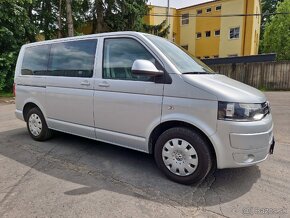 Predám  Volkswagen T5 Caravelle 2.0 TDI 103 KW DSG 121500 km - 3