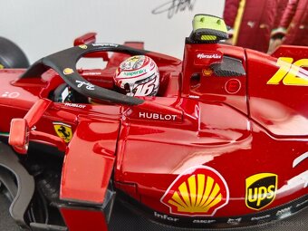 F1 Ferrari SF1000 - 3