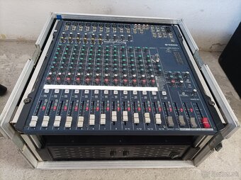 Rack s mixom a zosilňovačom - 3