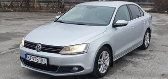 Volkswagen Jetta 2,0 TDI Highline manuál - 3