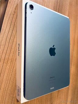 IPad AIR 11 , 2024 modrý - 3