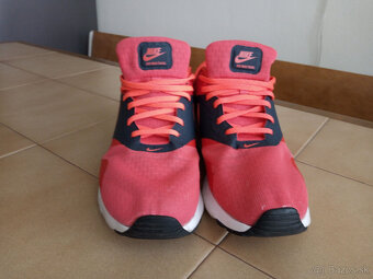 Panske bezecke tenisky NIKE AIR MAX TAVAS. - 3
