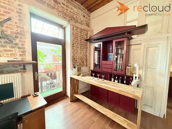 Na predaj výnimočný 2-izbový byt v historickom centre Nitry  - 3