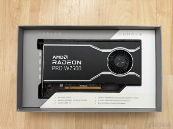 AMD Radeon PRO W7500 8 GB - 3