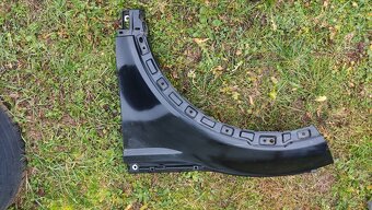 Range rover evoque ľavy blatnik - 3