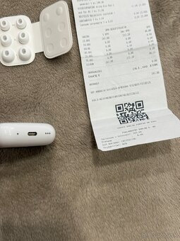 Apple AirPods Pro 2 - 3