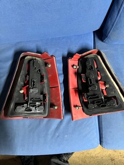 Predám zadné svetla Golf/Bora 4 kombi. - 3