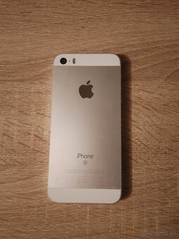 iPhone SE 1.generacie 2016 / 64GB Silver Pekný stav - 3