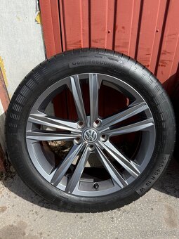 Originál kolesa VW Arteon~Passat letné 245/45R18 elektróny - 3