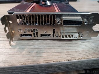 Radeon Saphire HD7790 (AMD) - 3