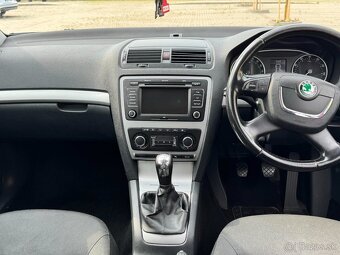 Predam Škodu Octaviu r.v.2011 1.6TDI elegance - 3