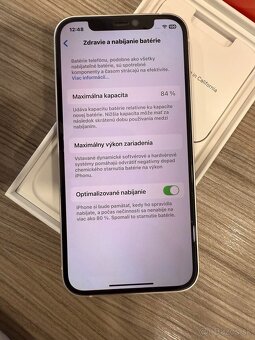 iPhone 12 White - 3