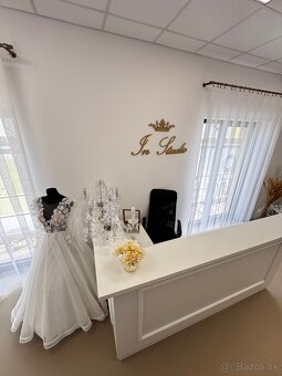 💍 Na odstúpenie zabehnutý svadobný salón – In Studio - 3