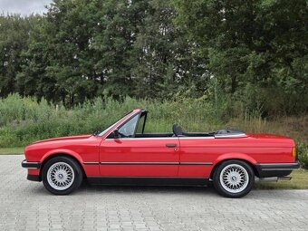 BMW 3-série Cabrio 320i (E30) z roku 1990 - 3