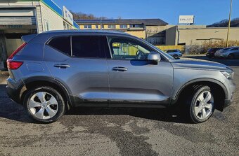 Volvo XC40 2.0d D4 Momentum AWD A/T - 3
