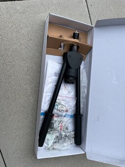 ručné nýtovacie kliešte na maticové a skrutkové nyty RIVET - 3