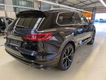 Volkswagen Touareg R-Line. - 3