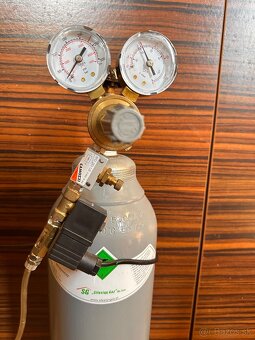 CO2 set s nočným vypínaním 5L - 3