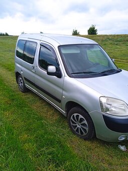 Predám Citroen Berlingo 1,6 HDI r.2008 - 3