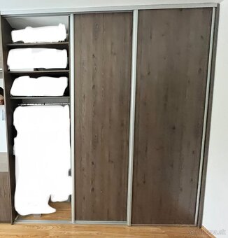 Vstavana skrina so stolikom aj s montazou 2640x4010x650 - 3