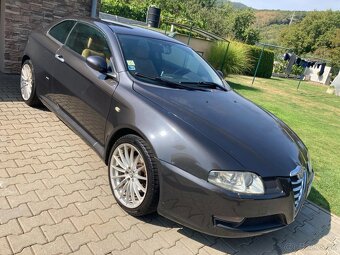 Alfa romeo GT - 3