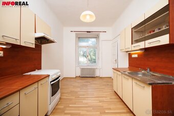 Veľký 3-izbový byt (97 m² + balkón), možná reko. 4izb. - 3
