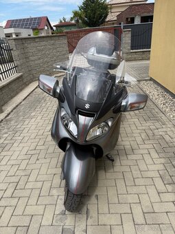 Suzuki burgman 650 - 3