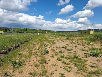 PREDAJ: STAVEBNÝ POZEMOK 709m2, VŠETKY SIETE, BETLANOVCE - 3