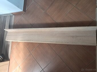 Vitrínová skrinka a polička - 3