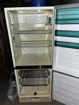 Chladnička s mrazničkou – funkčná - 3