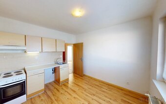 IDEÁLNA INVESTÍCIA 1,5 izb.byt 40m2 po rekonštrukcii ZVOLEN - 3
