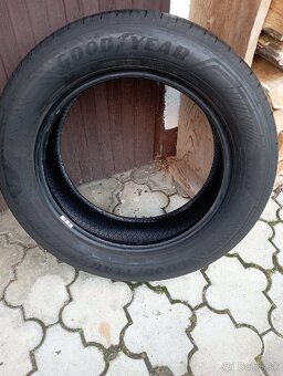 GoodYear EfficientGrip 2 SUV 215/60 R17 96H - 3